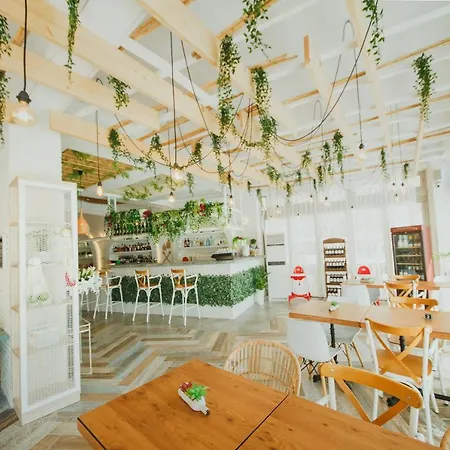 Luxury Two Bedroom In Caesar & Spa, Long Apartment Perivolia tou Trikomou