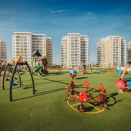 Apartment Luxury Two Bedroom In Caesar & Spa, Long