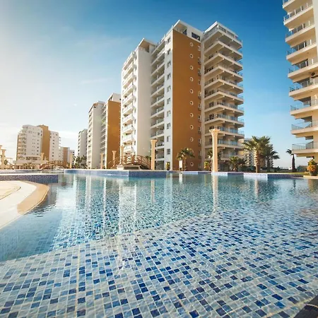 Apartment Luxury Two Bedroom In Caesar & Spa, Long