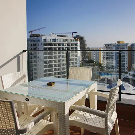 Apartment Luxury Two Bedroom In Caesar & Spa, Long *