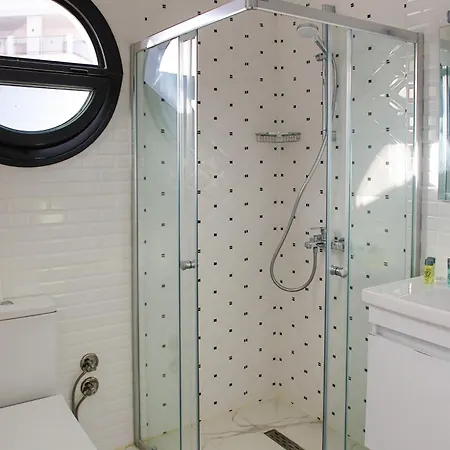 Luxury Two Bedroom In Caesar & Spa, Long *